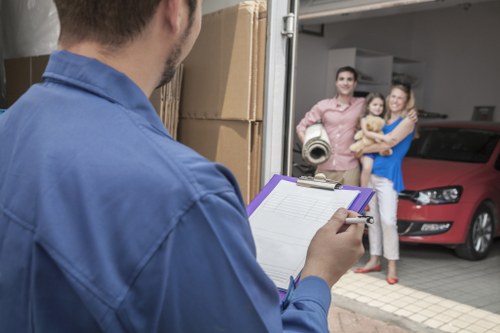 Crystal Palace removal van loading support for a flat move