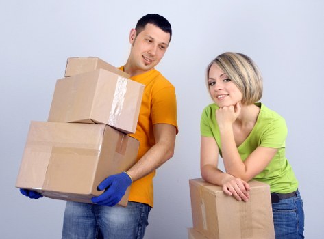Careful loading and transport for a student move in South London