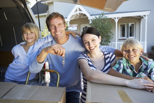 Preparation checklist and protective handling for furniture removals in Crystal Palace